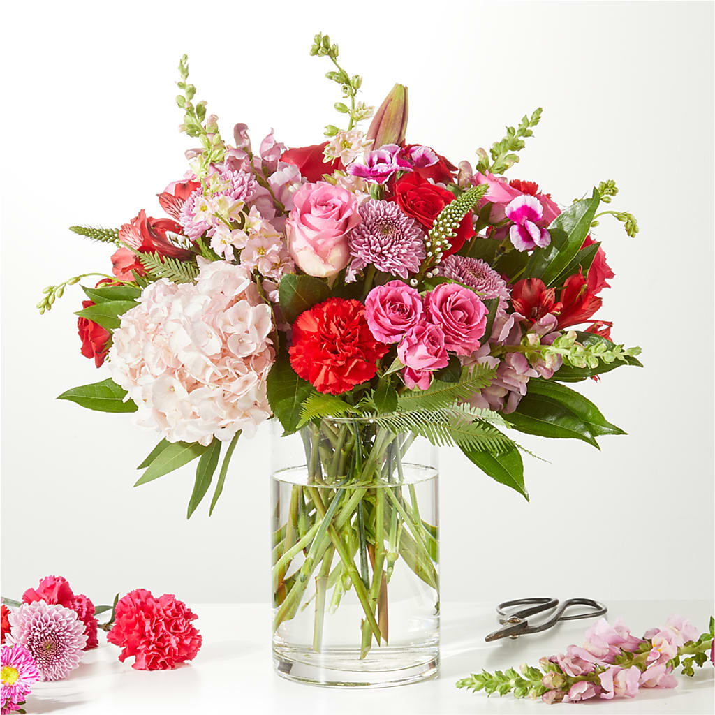 Swooning Over You - A Luxury Florist Original – Konbit Flowers Group Llc, Brooklyn NY
