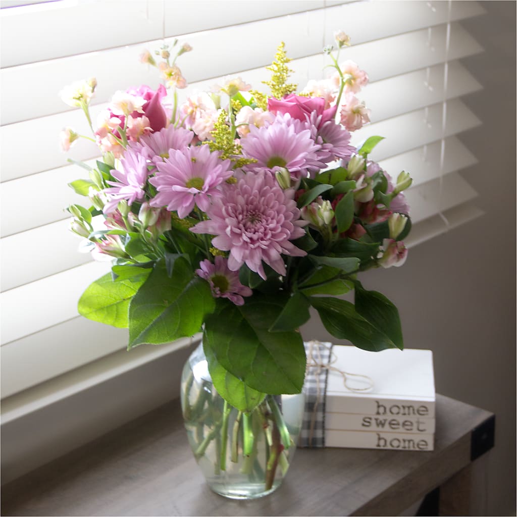 Pastel Tradition - A Florist Original – Konbit Flowers Group Llc, Brooklyn NY