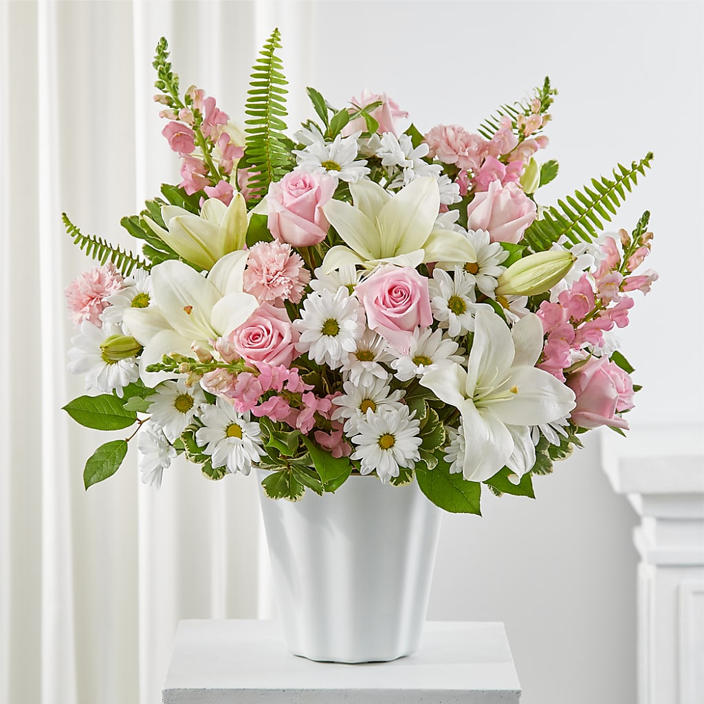 Soft Touch Tabletop Basket – Konbit Flowers Group Llc, Brooklyn NY
