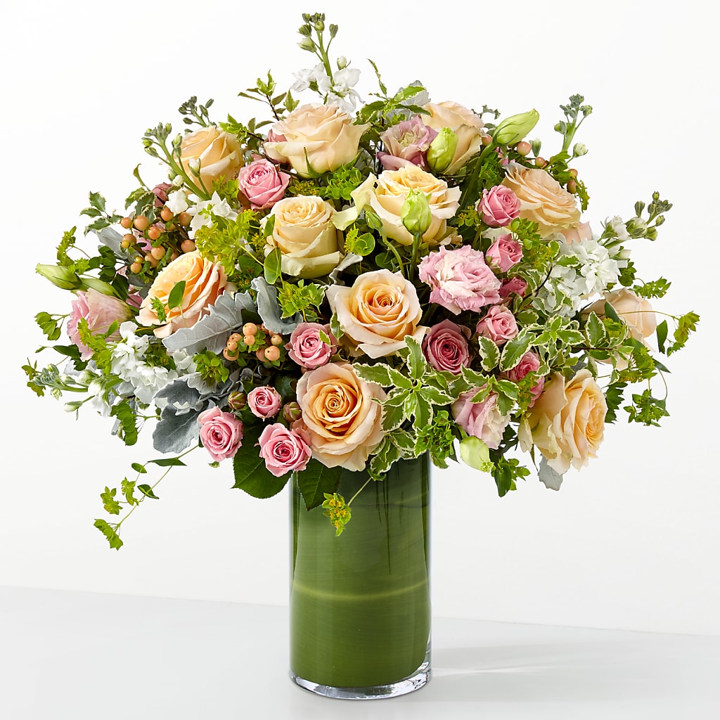 The Glamour Shot – Konbit Flowers Group Llc, Brooklyn NY