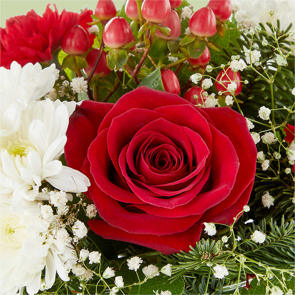 Chance of Flurries Bouquet –  Konbit Flowers Group Llc, Brooklyn NY