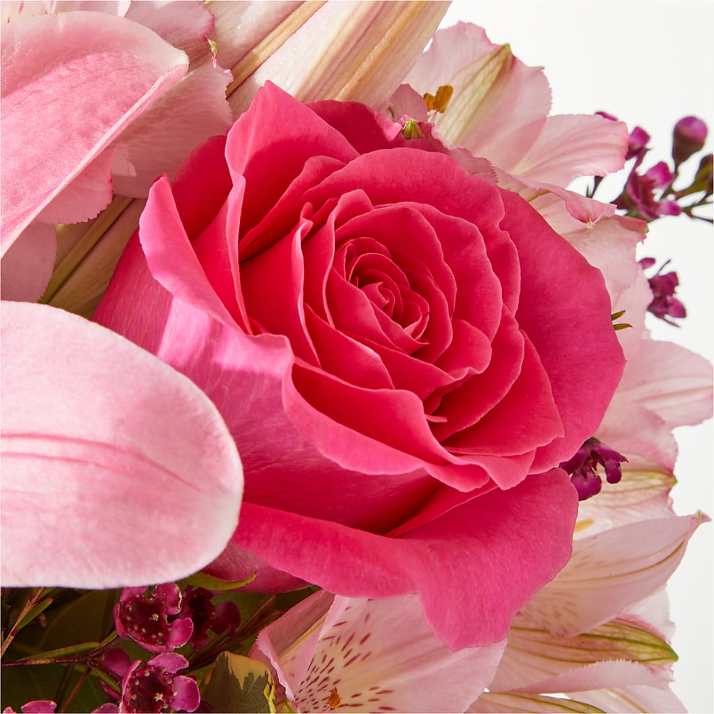 Lucky in Love Bouquet –  Konbit Flowers Group Llc, Brooklyn NY