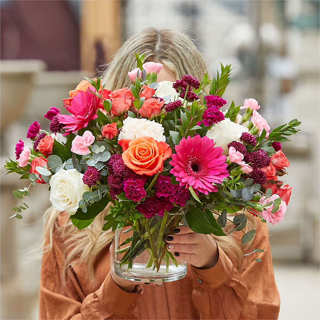 Smell the Roses Bouquet –  Konbit Flowers Group Llc, Brooklyn NY